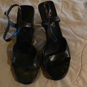 Unusual Gucci sandals black with a see-through he’ll